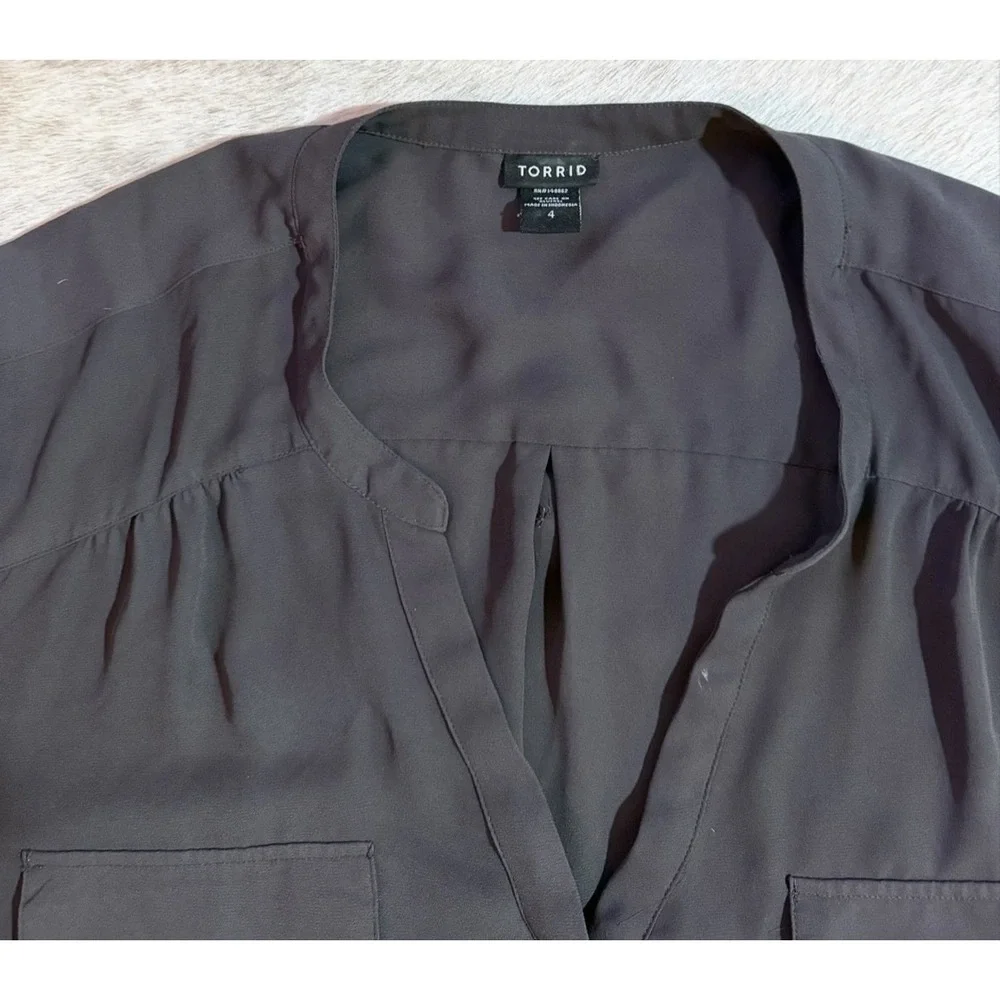 Torrid Size 4 Harper Georgette Pullover 3/4 Sleeve‎ Blouse, Black Womens Pockets - Picture 3 of 5